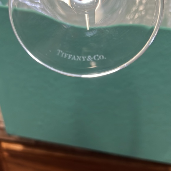 Brand new Tiffany & Co. set of two crystal stemware champagne flutes - Picture 5 of 6